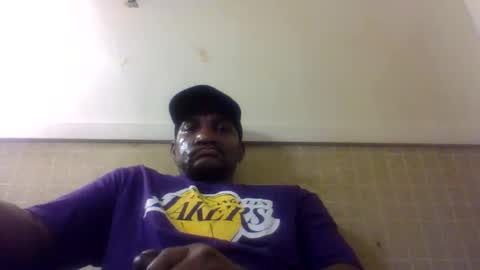 Snapshot of roshun69 chatting on 04.21.26 Roshun Haynes online show from 04.21.26