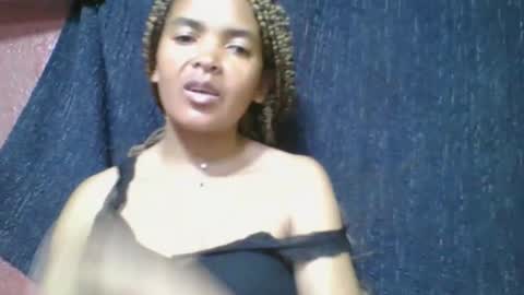 Snapshot of rosia685234 chatting on 04.29.26 rosia685234 online show from 04.29.26
