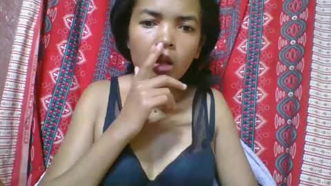 Snapshot of rosia685234 chatting on 05.17.26 rosia685234 online show from 05.17.26