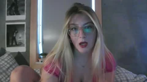 Snapshot of rosiealone chatting on 12.03.25 Rosie online show from 12.03.25