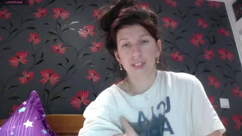Snapshot of rosiehayes chatting on 03.31.26 RosieHayes online show from 03.31.26