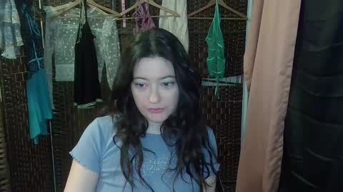 Snapshot of rosierevive chatting on 04.01.26 Rosie Revive online show from 04.01.26