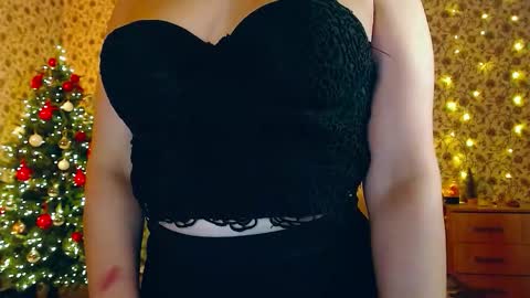 Snapshot of rosierosa chatting on 01.16.26 Rosie is waiting for YOU online show from 01.16.26