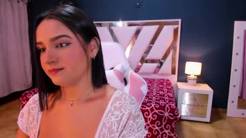 Snapshot of rossa_selene chatting on 01.30.25 Rossa online show from 01.30.25
