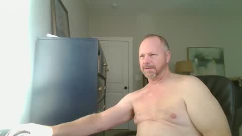 Snapshot of rossd1961 chatting on 12.14.24 nanook online show from 12.14.24