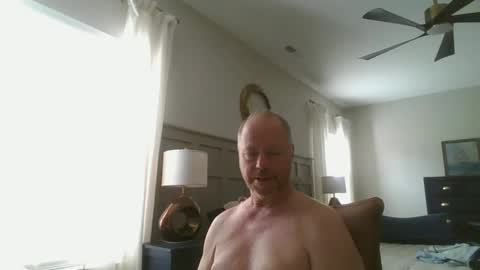 Snapshot of rossd1961 chatting on 10.04.25 nanook online show from 10.04.25