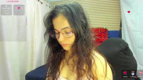 Snapshot of rosse_25 chatting on 04.26.26 Would you like to help me with supplementation and sports suits so I can compete in powerlifting online show from 04.26.26