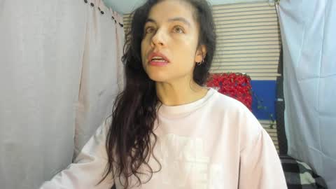 Snapshot of rosse_25 chatting on 05.26.26 Would you like to help me with supplementation and sports suits so I can compete in powerlifting online show from 05.26.26