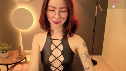 Snapshot of rosse_98_ chatting on 10.24.25 Miss Rosse online show from 10.24.25