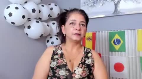 Snapshot of rosse_milf1 chatting on 06.23.26 rosse_milf1 online show from 06.23.26
