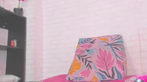 Snapshot of rosse_thompson11 chatting on 01.13.25 rosse_thompson11 online show from 01.13.25