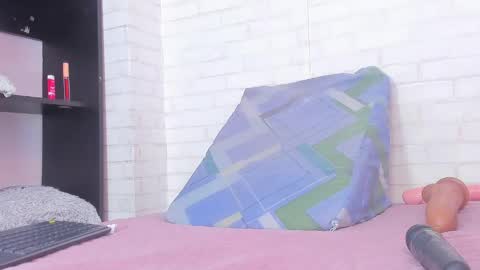 Snapshot of rosse_thompson11 chatting on 02.08.25 rosse_thompson11 online show from 02.08.25