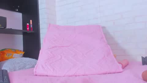 Snapshot of rosse_thompson11 chatting on 03.03.25 rosse_thompson11 online show from 03.03.25