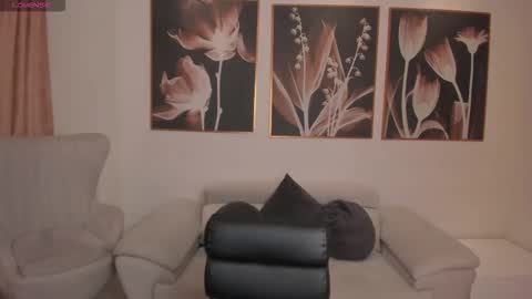 Rossie Rivers online show from 12.20.25