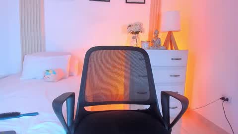 rossy_x online show from 11.14.25