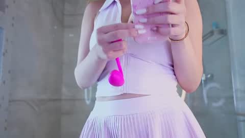 Snapshot of rosyemily chatting on 06.16.26 Hi Im Maria Check my Bio online show from 06.16.26