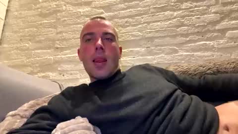 rotteei1 online show from 10.19.25