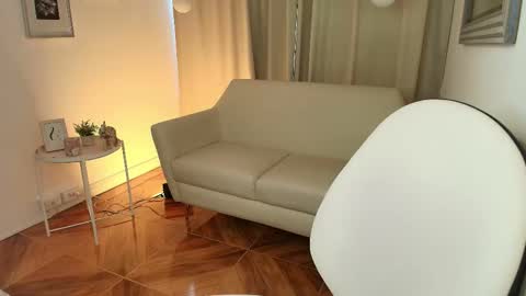 Snapshot of rousee_v chatting on 03.13.26 Rousee online show from 03.13.26
