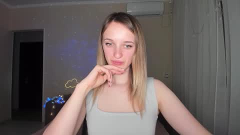 Snapshot of rousereed chatting on 03.10.26 Rouse online show from 03.10.26