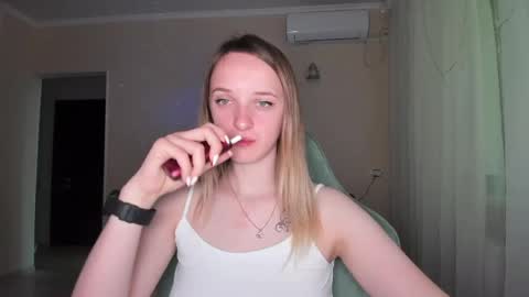 Snapshot of rousereed chatting on 03.29.26 Rouse online show from 03.29.26