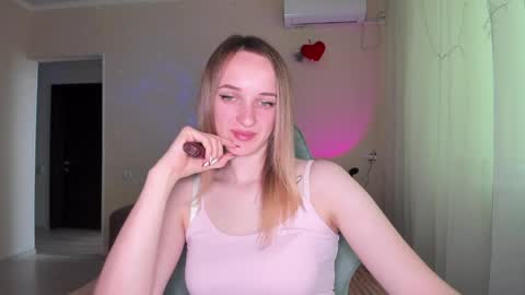 Snapshot of rousereed chatting on 04.01.26 Rouse online show from 04.01.26