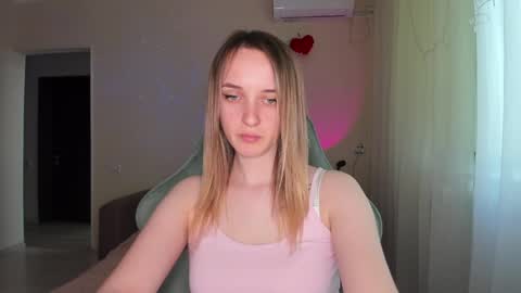 Snapshot of rousereed chatting on 04.01.26 Rouse online show from 04.01.26