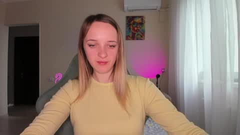 Snapshot of rousereed chatting on 04.09.26 Rouse online show from 04.09.26