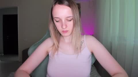 Snapshot of rousereed chatting on 04.11.26 Rouse online show from 04.11.26