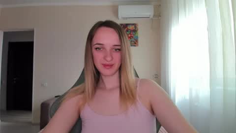 Snapshot of rousereed chatting on 04.16.26 Rouse online show from 04.16.26