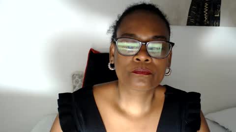 Snapshot of roushlove chatting on 05.31.26 luxa online show from 05.31.26