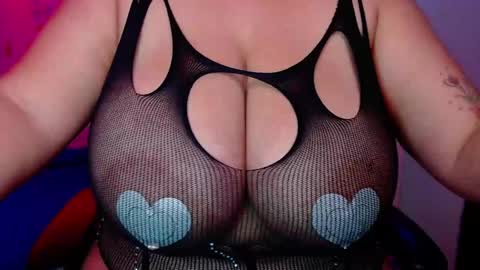 Snapshot of rousrossell_4 chatting on 01.11.25 Call me Rous  online show from 01.11.25