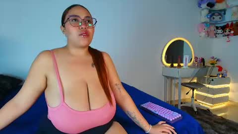 Snapshot of rousrossell_4 chatting on 07.24.26 Call me Rous online show from 07.24.26
