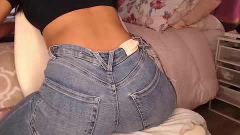Snapshot of rouss_henao chatting on 03.23.26 Rouss marie henao online show from 03.23.26