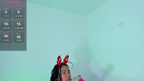 Snapshot of rouss_sweet chatting on 12.22.24 rous online show from 12.22.24