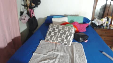 Snapshot of rousse_ellise1 chatting on 10.17.25 rousse online show from 10.17.25