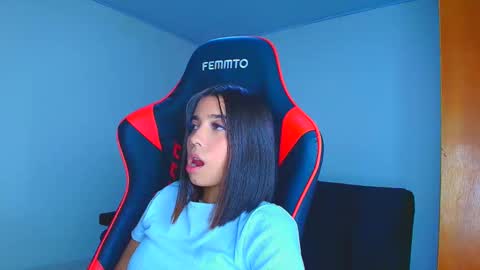 rousse_violet online show from 11.25.25