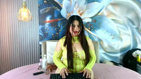 Snapshot of rouxinferno_cr chatting on 04.26.26 rouxinferno_cr online show from 04.26.26