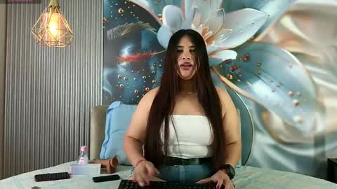 Snapshot of rouxinferno_cr chatting on 05.07.26 rouxinferno_cr online show from 05.07.26