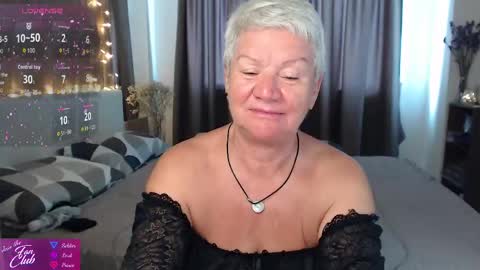 Snapshot of roxana_brooks chatting on 05.23.26 Roxana online show from 05.23.26