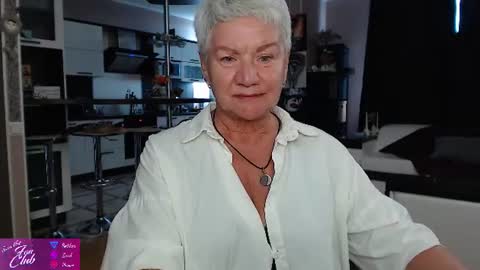 Snapshot of roxana_brooks chatting on 06.23.26 Roxana online show from 06.23.26