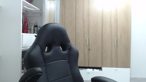 Snapshot of roxanalove7 chatting on 12.18.24 Roxana online show from 12.18.24