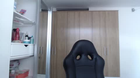 Snapshot of roxanalove7 chatting on 12.22.24 Roxana online show from 12.22.24