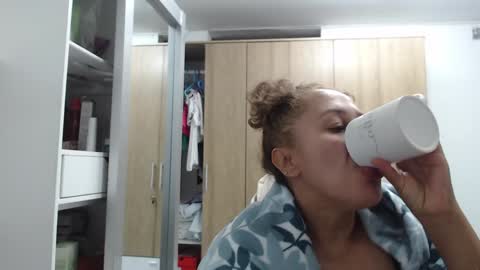 Snapshot of roxanalove7 chatting on 12.24.24 Roxana online show from 12.24.24