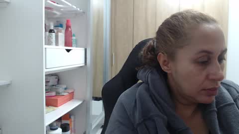 Snapshot of roxanalove7 chatting on 12.30.24 Roxana online show from 12.30.24