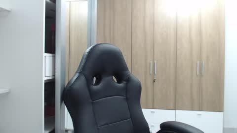 Snapshot of roxanalove7 chatting on 01.04.25 Roxana online show from 01.04.25