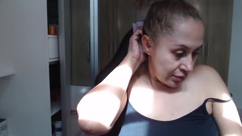 Snapshot of roxanalove7 chatting on 01.07.25 Roxana online show from 01.07.25