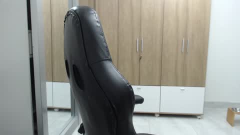 Snapshot of roxanalove7 chatting on 01.25.25 Roxana online show from 01.25.25