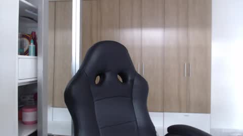 Snapshot of roxanalove7 chatting on 02.02.25 Roxana online show from 02.02.25