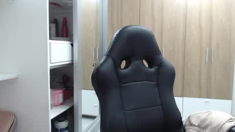 Snapshot of roxanalove7 chatting on 02.14.25 Roxana online show from 02.14.25