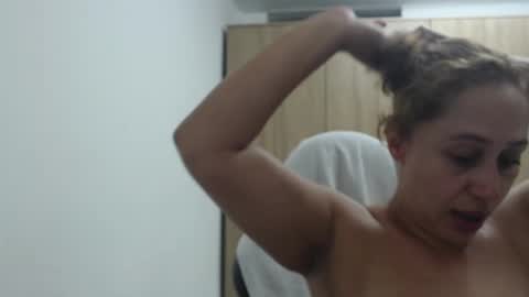 Snapshot of roxanalove7 chatting on 09.23.25 Roxana online show from 09.23.25